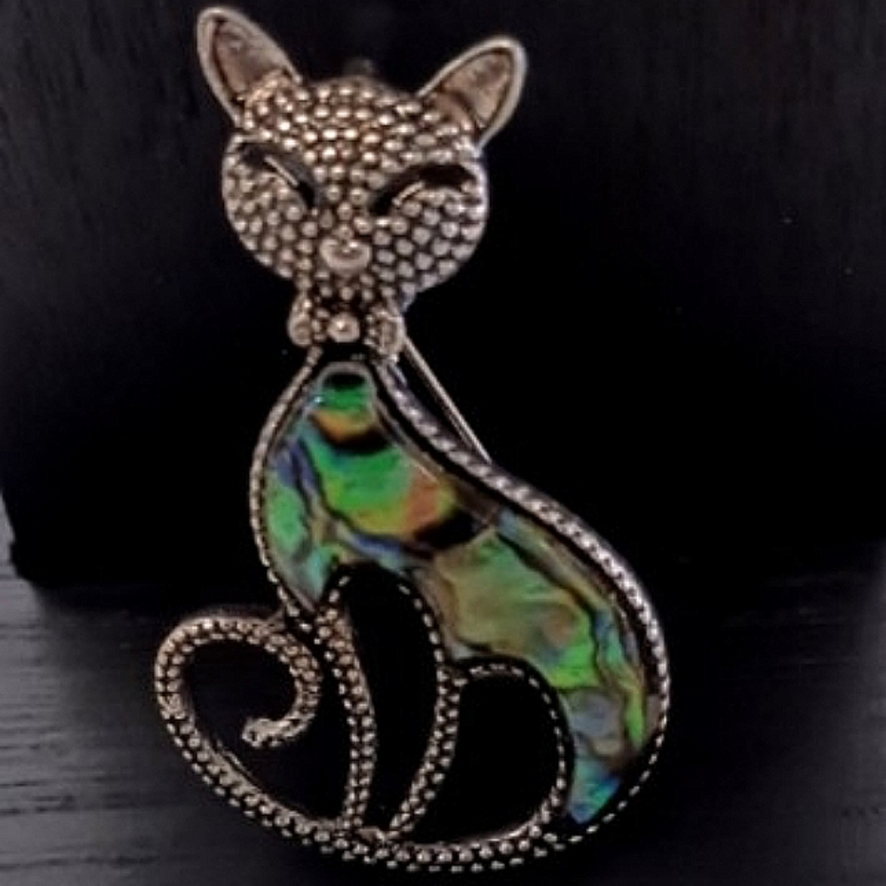 Elegant Cat Brooch with Abalone Shell